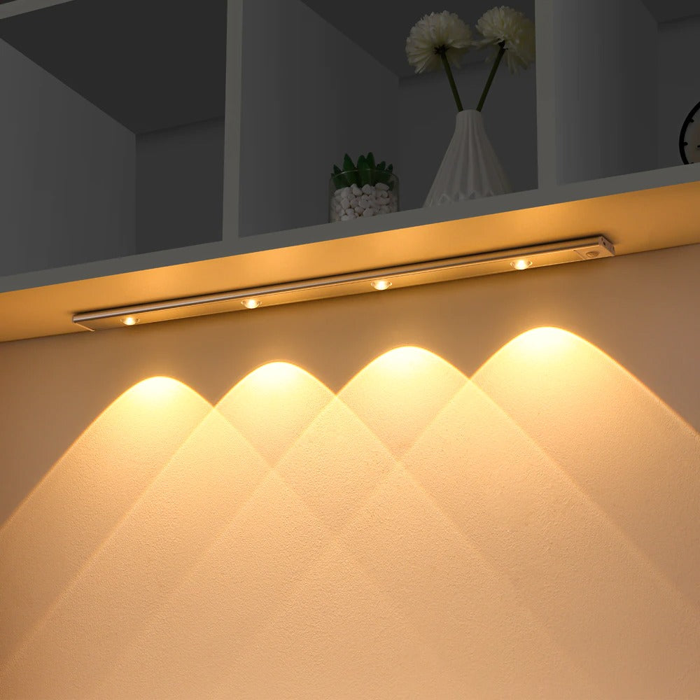 led juosta po spintele